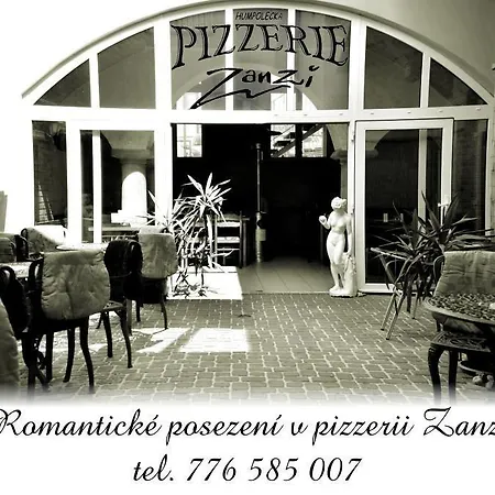 Zanzi Bar Apartmán Apartment Humpolec