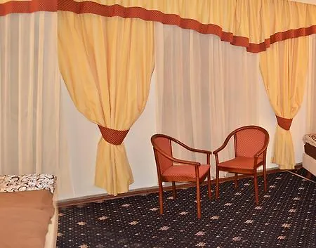 Zanzi Bar Apartmán *